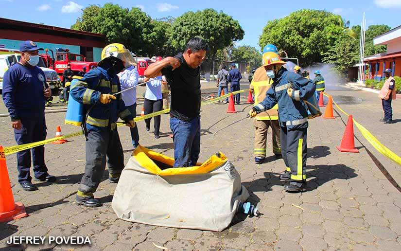 BOMBEROS